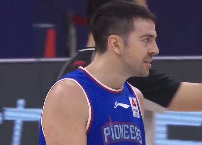  弗赖堡黑马姿态尽显，爆冷击败传统劲旅